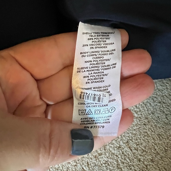 Ann Taylor Seasonless Stretch Notch One Buttoned Blazer in Navy Blue - Picture 3 of 8